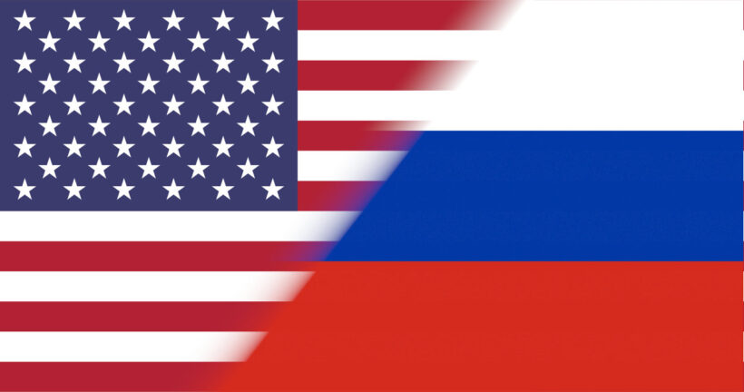 Banderas de EEUU y Rusia